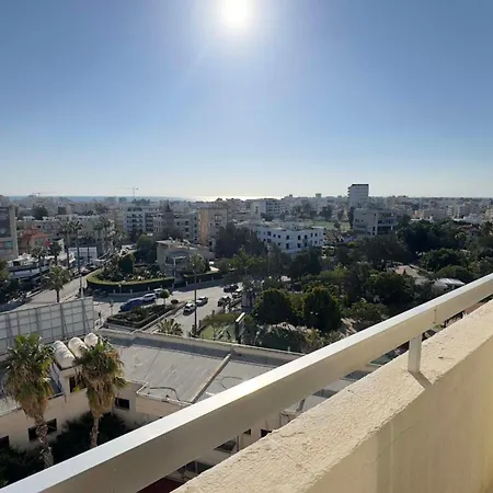 Sea Panorama 2bdr Finikoudes Center Appartement *