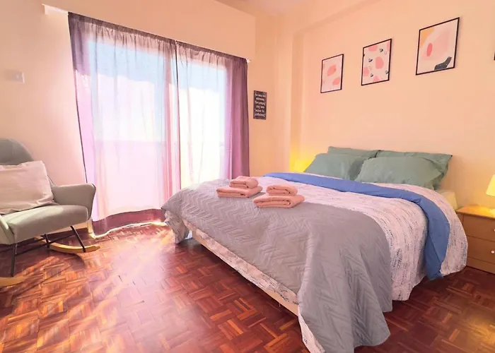 Sea Panorama 2bdr Finikoudes Center *