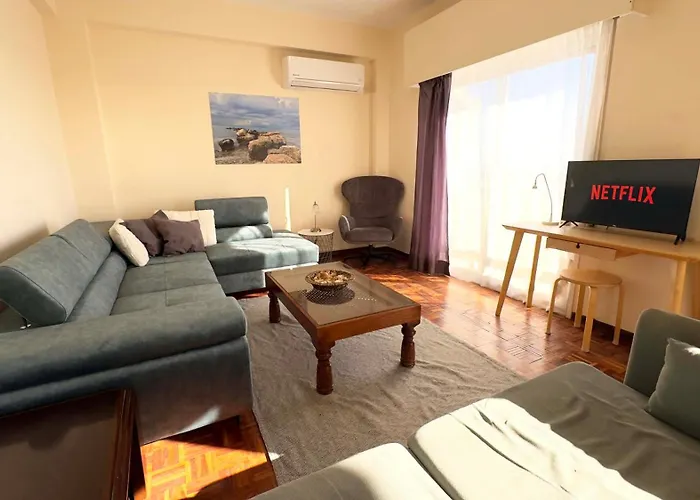 Sea Panorama 2bdr Finikoudes Center Larnaca