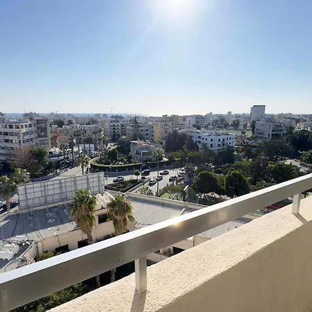Sea Panorama 2bdr Finikoudes Center Apartment Larnaka
